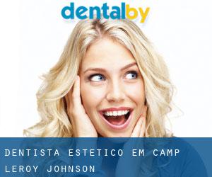 Dentista estético em Camp Leroy Johnson